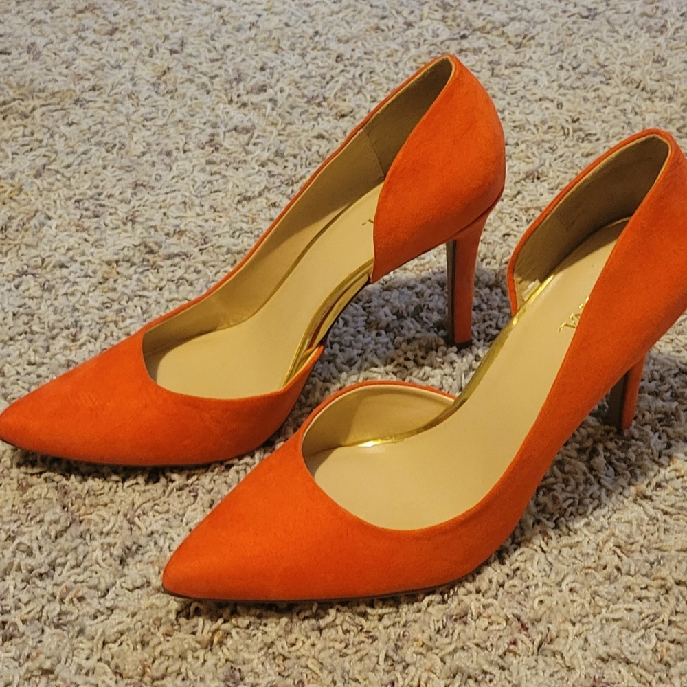 Pumps-size 8